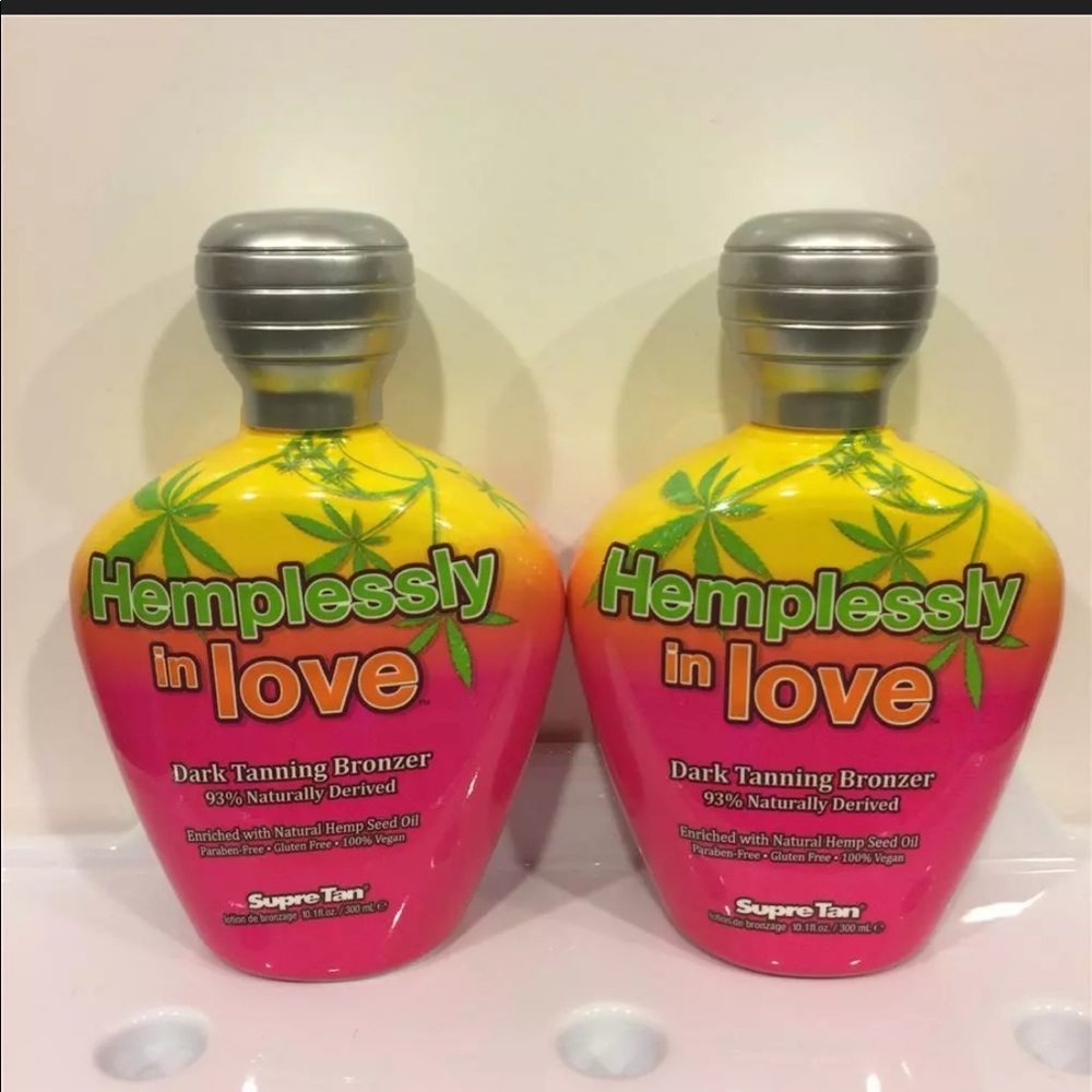 COPY - Helplessly in love Dark Bronzer Tanning Lotion